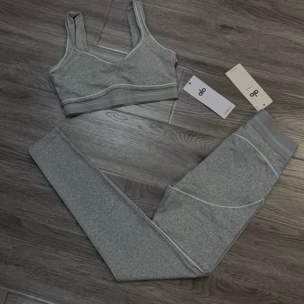 ALO Yoga Women's Gray Sports Bra and Leggings Set